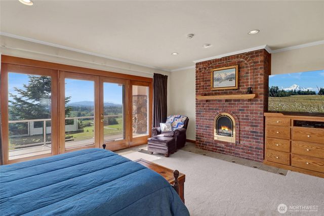 18077 Fox Hollow Lane, Bow, WA 98232