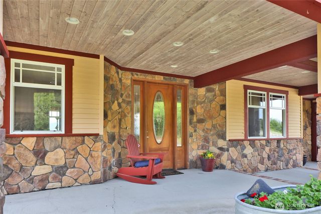 18077 Fox Hollow Lane, Bow, WA 98232