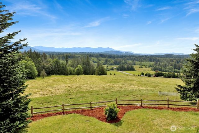 18077 Fox Hollow Lane, Bow, WA 98232