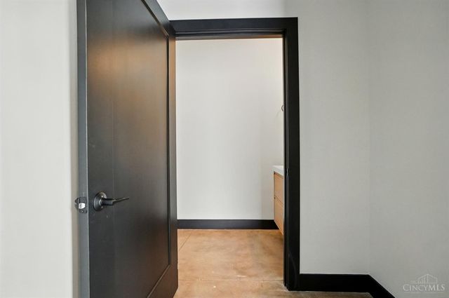 3555 Eden Avenue, Cincinnati, OH 45229