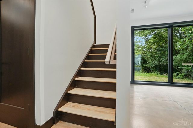 3555 Eden Avenue, Cincinnati, OH 45229