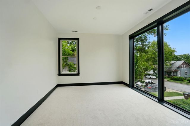 3555 Eden Avenue, Cincinnati, OH 45229