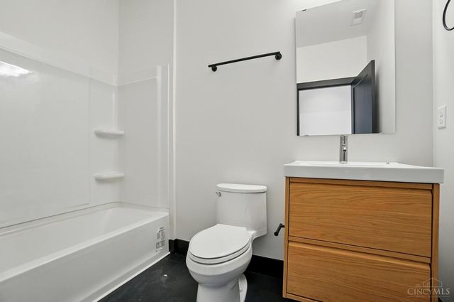 3555 Eden Avenue, Cincinnati, OH 45229