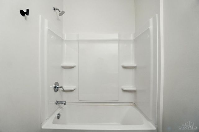 3555 Eden Avenue, Cincinnati, OH 45229