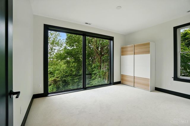 3555 Eden Avenue, Cincinnati, OH 45229