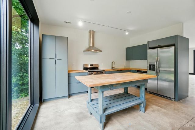 3555 Eden Avenue, Cincinnati, OH 45229