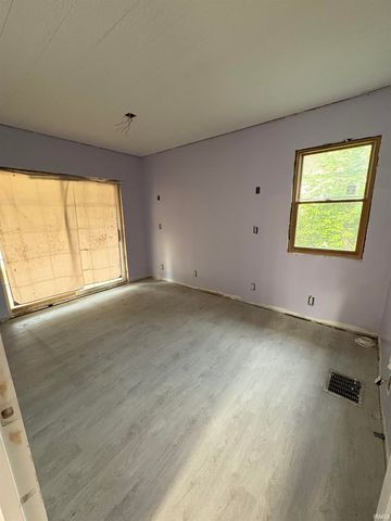 3006 Sweetser Avenue, Evansville, IN 47714