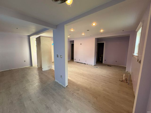 3006 Sweetser Avenue, Evansville, IN 47714