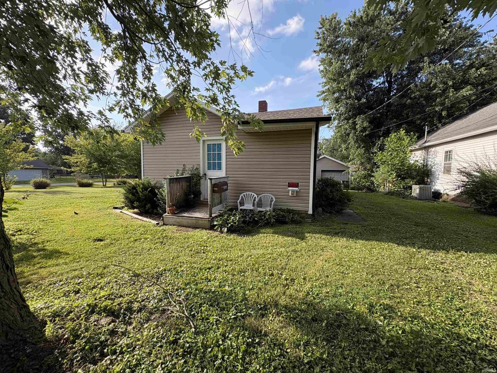 3006 Sweetser Avenue, Evansville, IN 47714