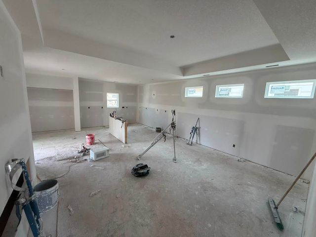 8992 E Joshua St, Bel Aire, KS 67226