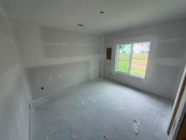 8992 E Joshua St, Bel Aire, KS 67226