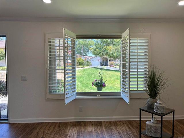 1052 Plover Way, Oceanside, CA 92057