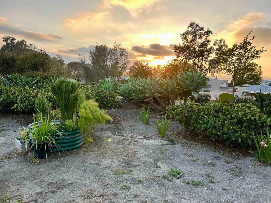 Image 32 of property listing at 1052 Plover Way, Oceanside, CA 92057