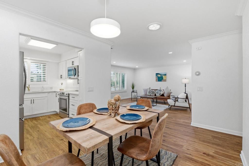 Image 4 of property listing at 1052 Plover Way, Oceanside, CA 92057