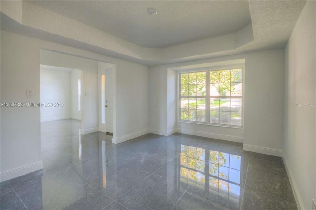 Image 13 of property listing at 14610 ASTINA WAY, Orlando, FL 32837