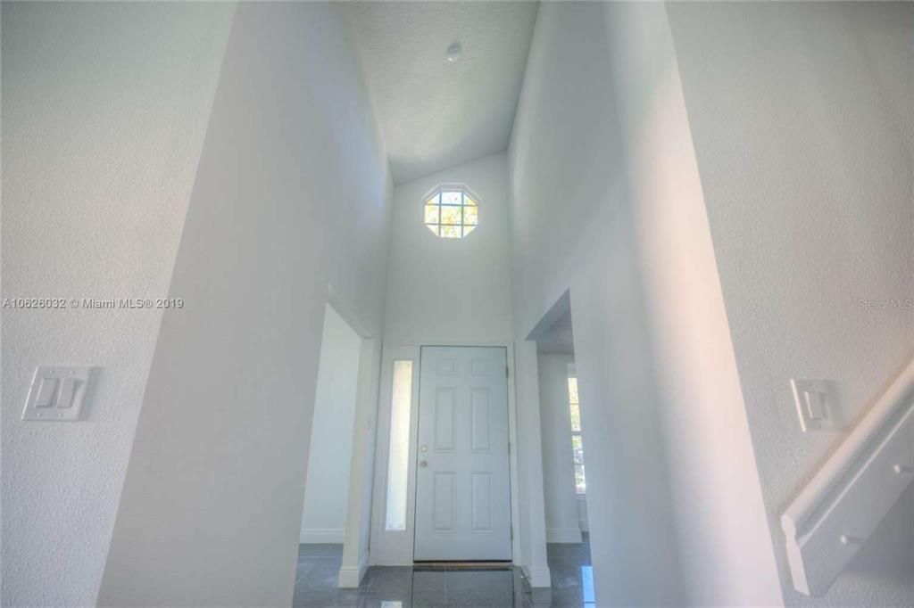 Image 14 of property listing at 14610 ASTINA WAY, Orlando, FL 32837