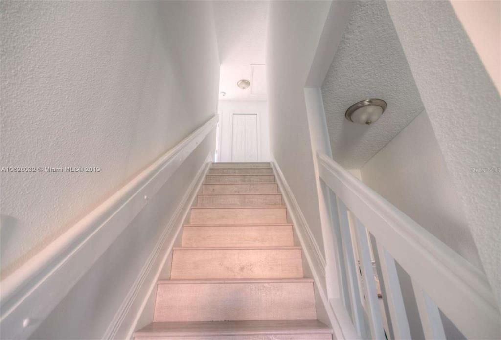 Image 15 of property listing at 14610 ASTINA WAY, Orlando, FL 32837