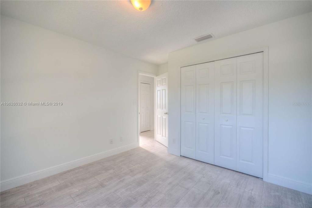 Image 20 of property listing at 14610 ASTINA WAY, Orlando, FL 32837