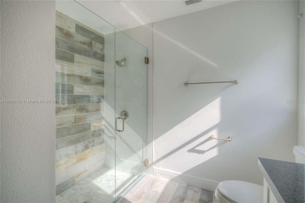 Image 22 of property listing at 14610 ASTINA WAY, Orlando, FL 32837