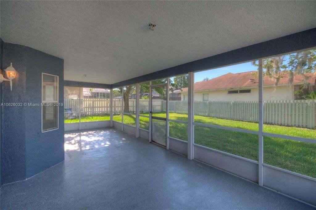Image 6 of property listing at 14610 ASTINA WAY, Orlando, FL 32837