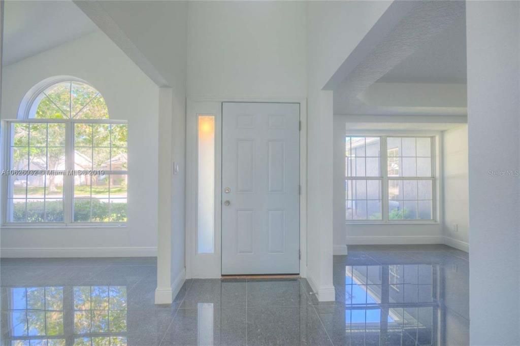 Image 8 of property listing at 14610 ASTINA WAY, Orlando, FL 32837