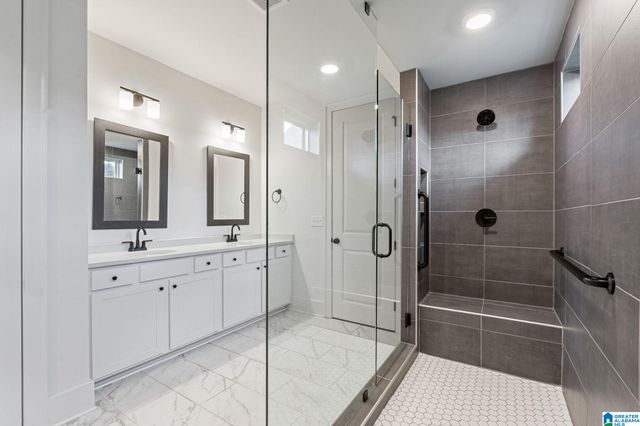 1312 SEVERN WAY, Hoover, AL 35244