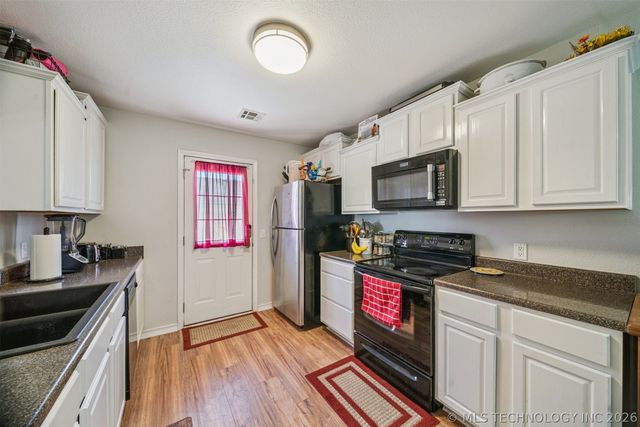 11214 N 118th East Avenue, Owasso, OK 74055