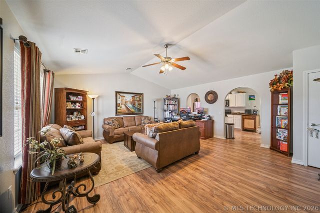 11214 N 118th East Avenue, Owasso, OK 74055