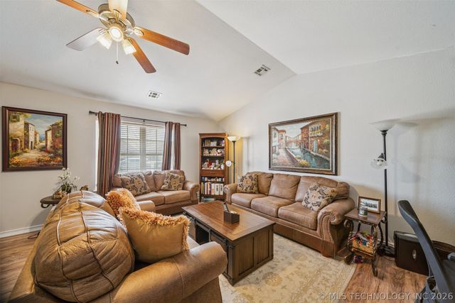 11214 N 118th East Avenue, Owasso, OK 74055