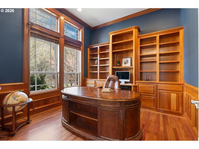 9238 Nw MURDOCK St, Portland, OR 97229