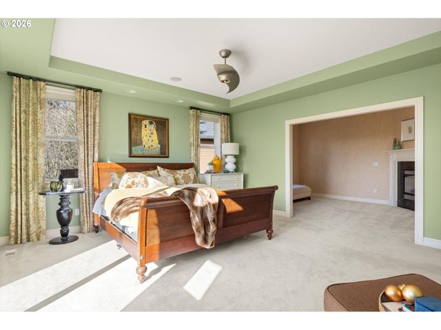 9238 Nw MURDOCK St, Portland, OR 97229