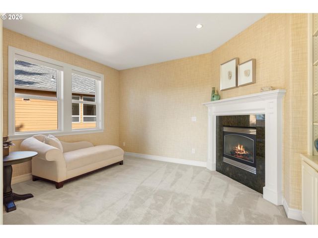 9238 Nw MURDOCK St, Portland, OR 97229