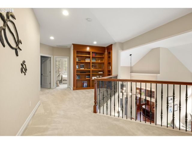 9238 Nw MURDOCK St, Portland, OR 97229