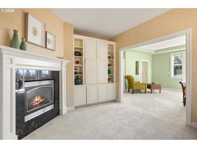 9238 Nw MURDOCK St, Portland, OR 97229