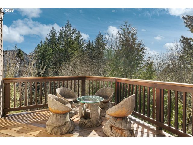 9238 Nw MURDOCK St, Portland, OR 97229