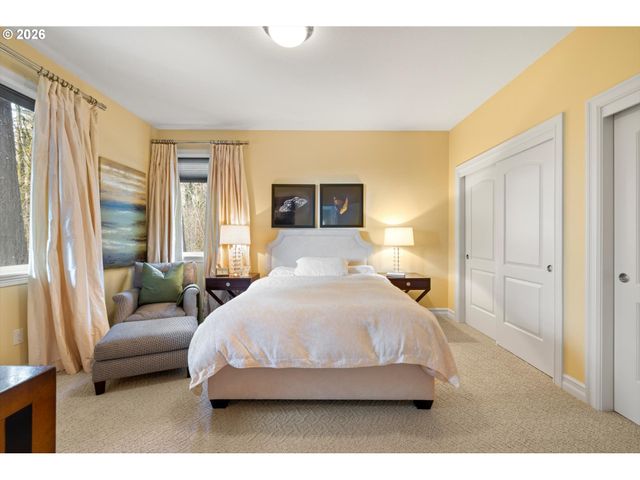 9238 Nw MURDOCK St, Portland, OR 97229