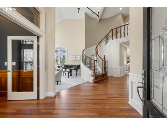 9238 Nw MURDOCK St, Portland, OR 97229