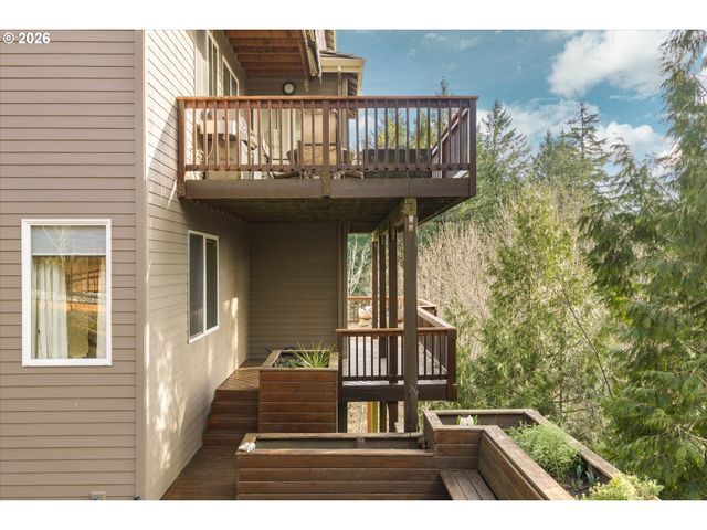 9238 Nw MURDOCK St, Portland, OR 97229