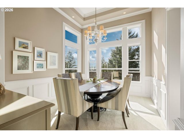 9238 Nw MURDOCK St, Portland, OR 97229