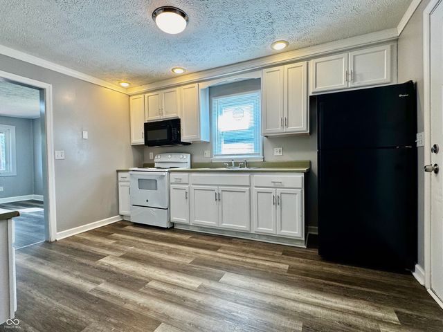 921 N Obrien, Seymour, IN 47274