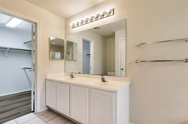 2 Peachridge Place, The Woodlands, TX 77382