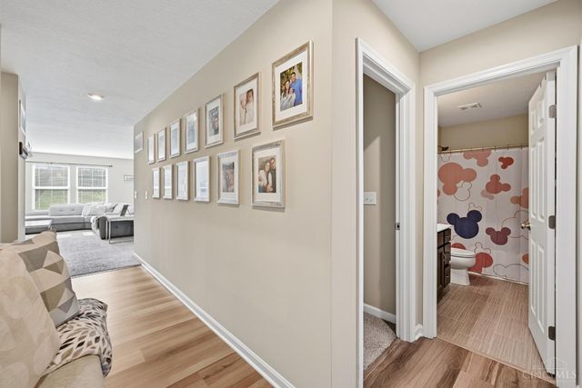 697 Kingly Terrace, South Lebanon, OH 45065