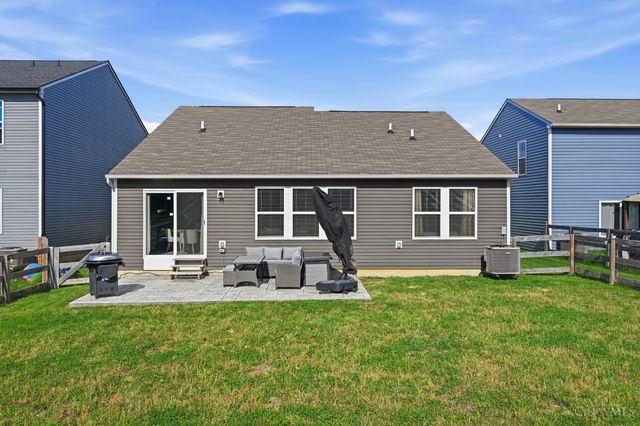 697 Kingly Terrace, South Lebanon, OH 45065