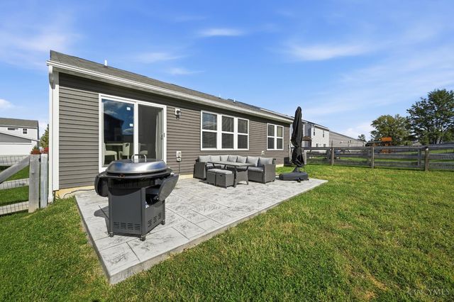 697 Kingly Terrace, South Lebanon, OH 45065