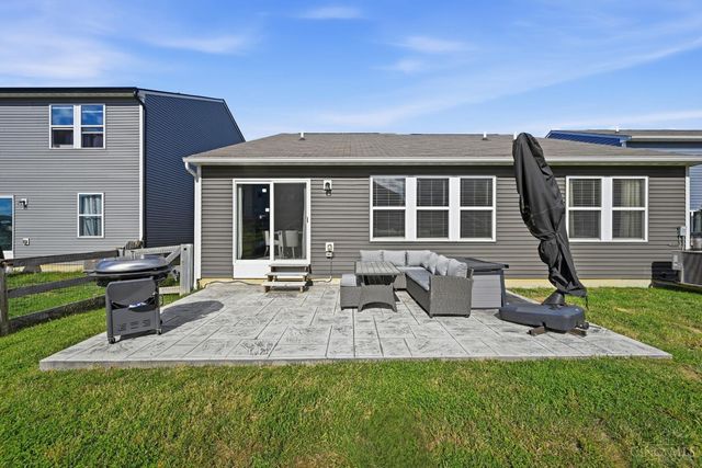 697 Kingly Terrace, South Lebanon, OH 45065