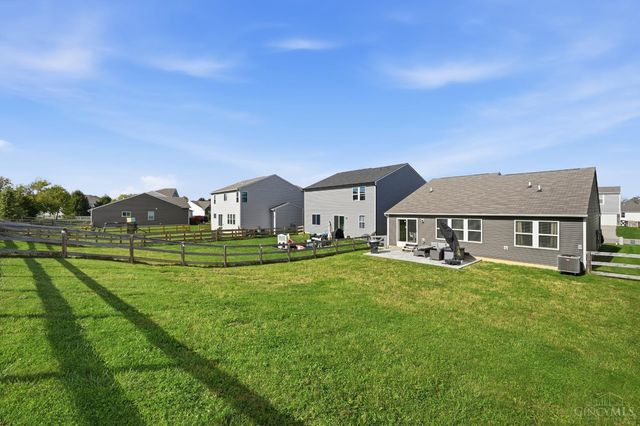 697 Kingly Terrace, South Lebanon, OH 45065