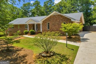 298 Lakeridge Court, Macon, GA 31211