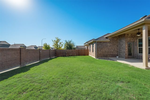14736 Gilley Lane, Fort Worth, TX 76052