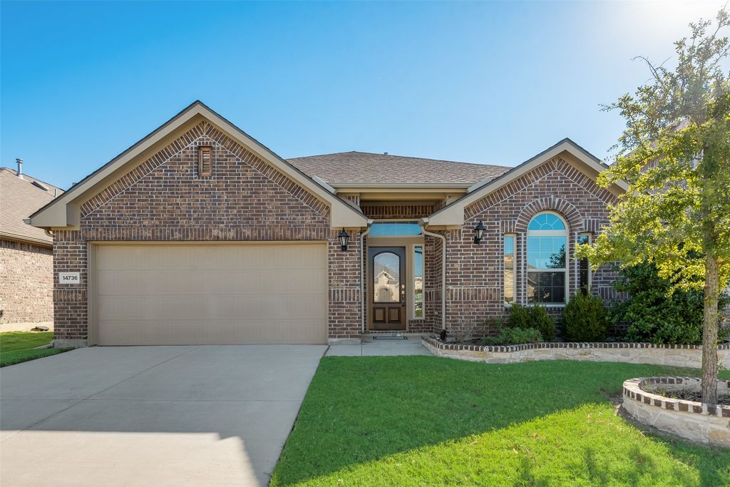 14736 Gilley Lane, Fort Worth, TX 76052