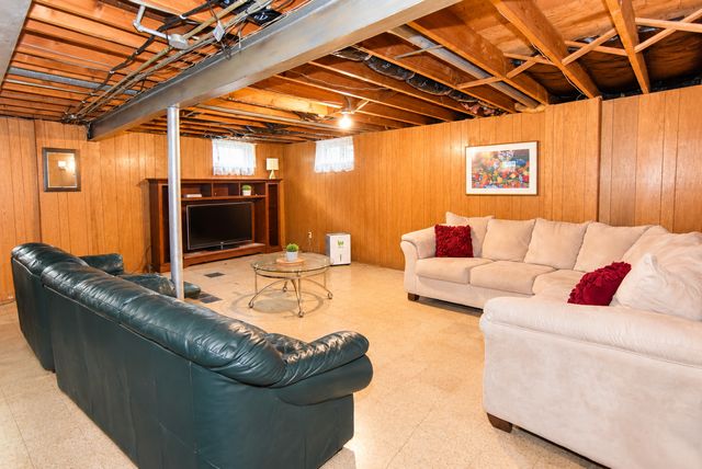 1445 McAfee Street, Saint Paul, MN 55106